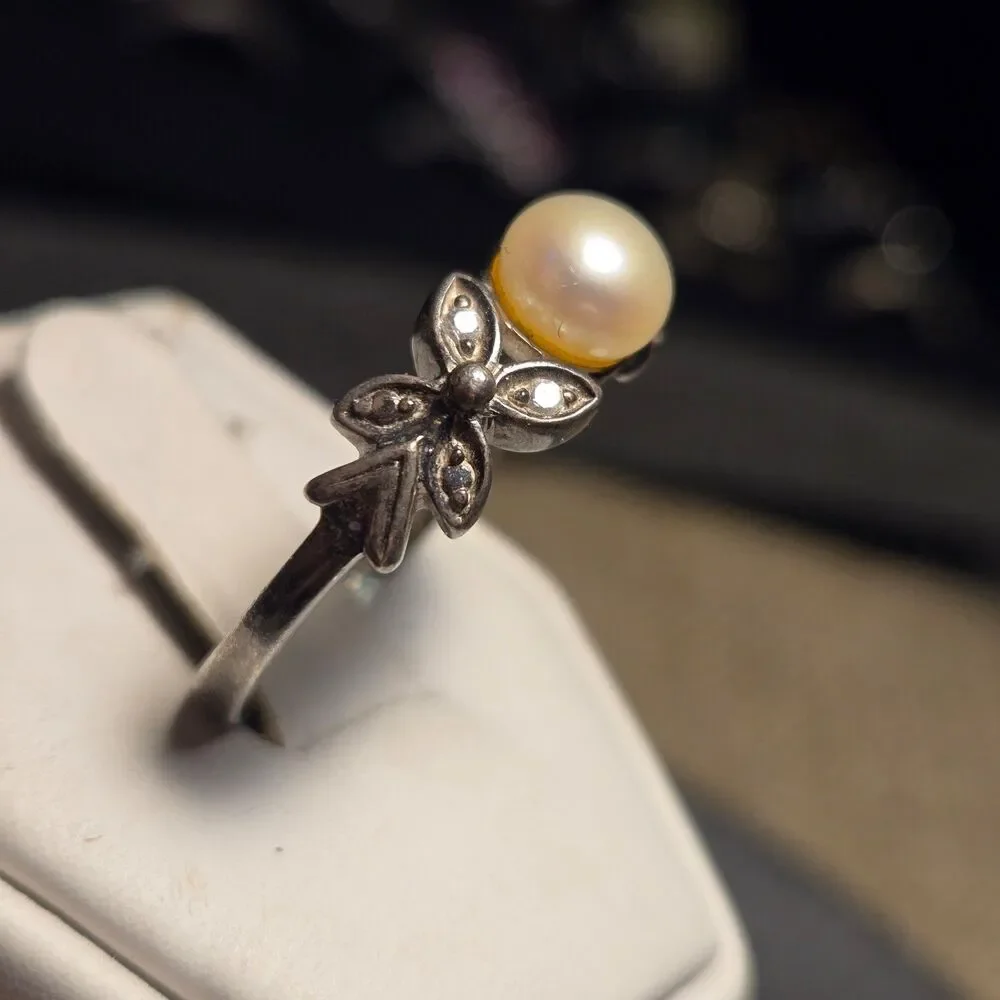 Dainty vintage sterling silver ring sz 9